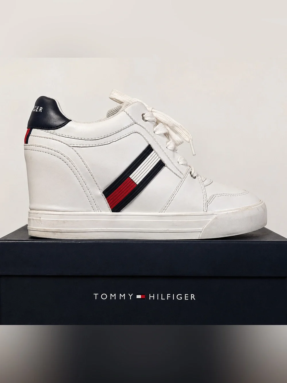 Tommy Hilfiger Delsia Hidden Wedge Sneakers – White Multi | Women’s US 9M w/box